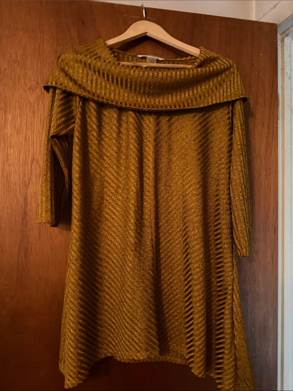 NY Collection Off-the-Shoulder Foldover Ribbed Tunic in Mustard